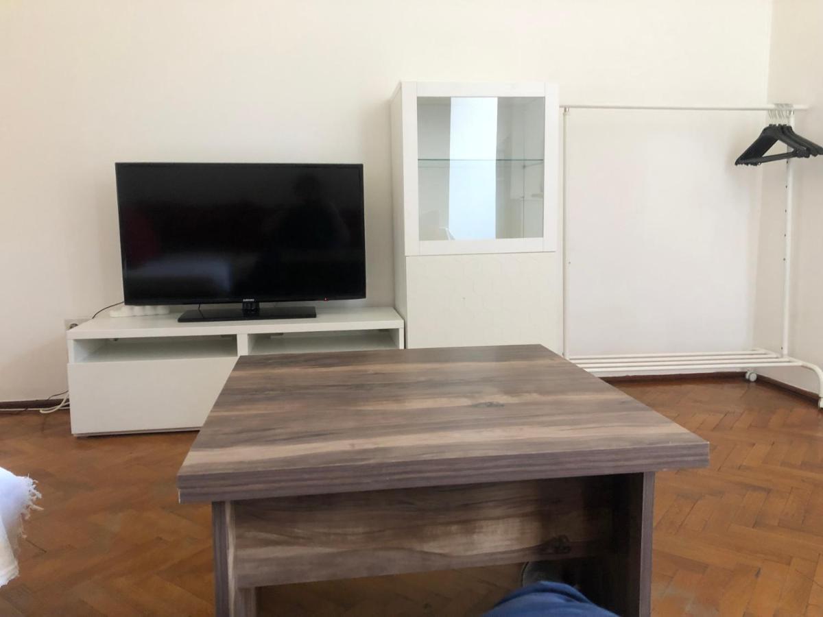 Lovely 1 Bedroom Apartment Close To Old Town Βουκουρέστι Εξωτερικό φωτογραφία
